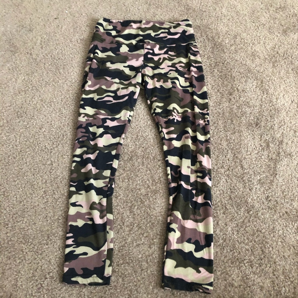 ShoSho green cammo print leggings